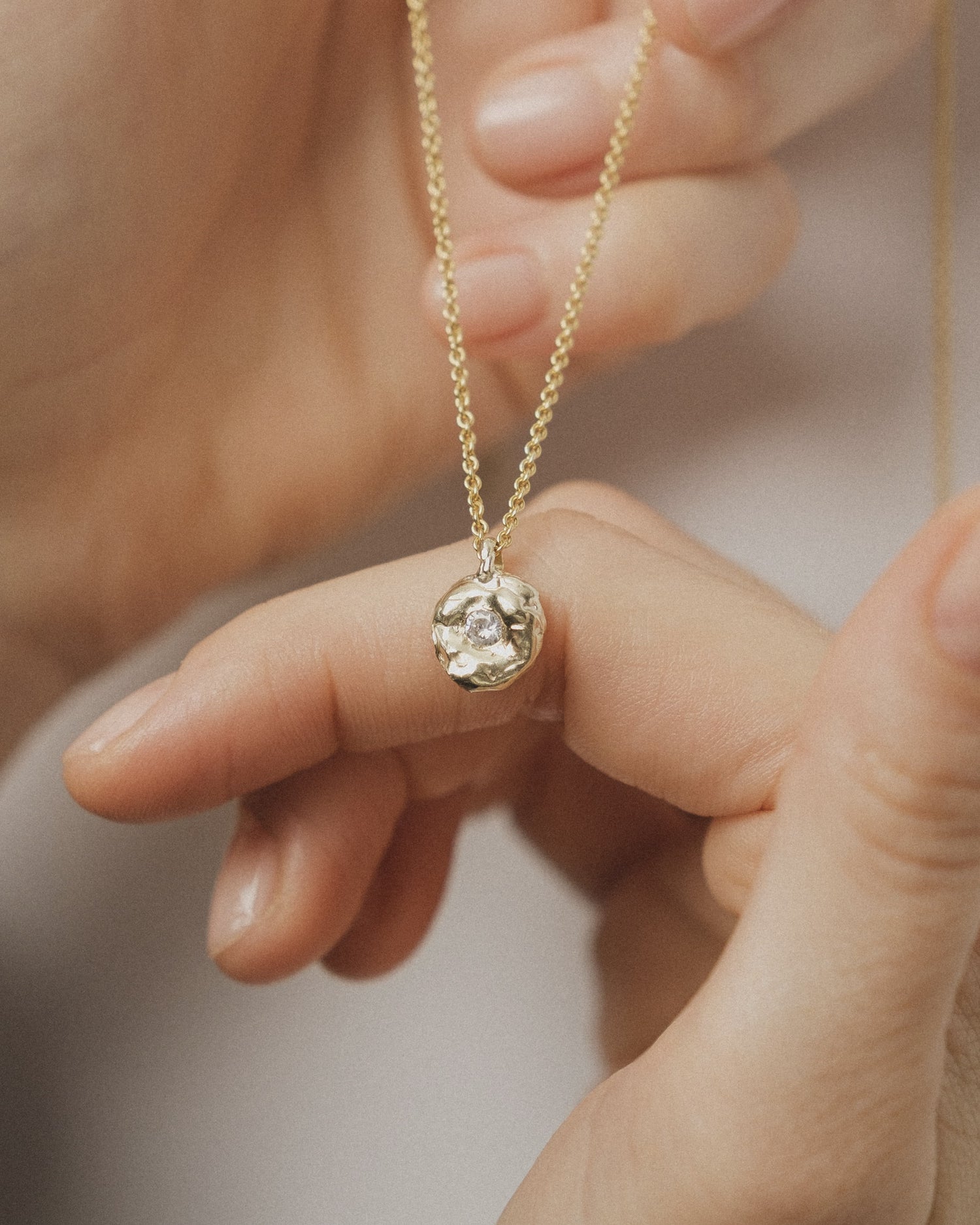 Pebble Mini Necklace