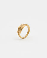 LMJ Petalo Ring in gold – sculptural elegance with architectural lines