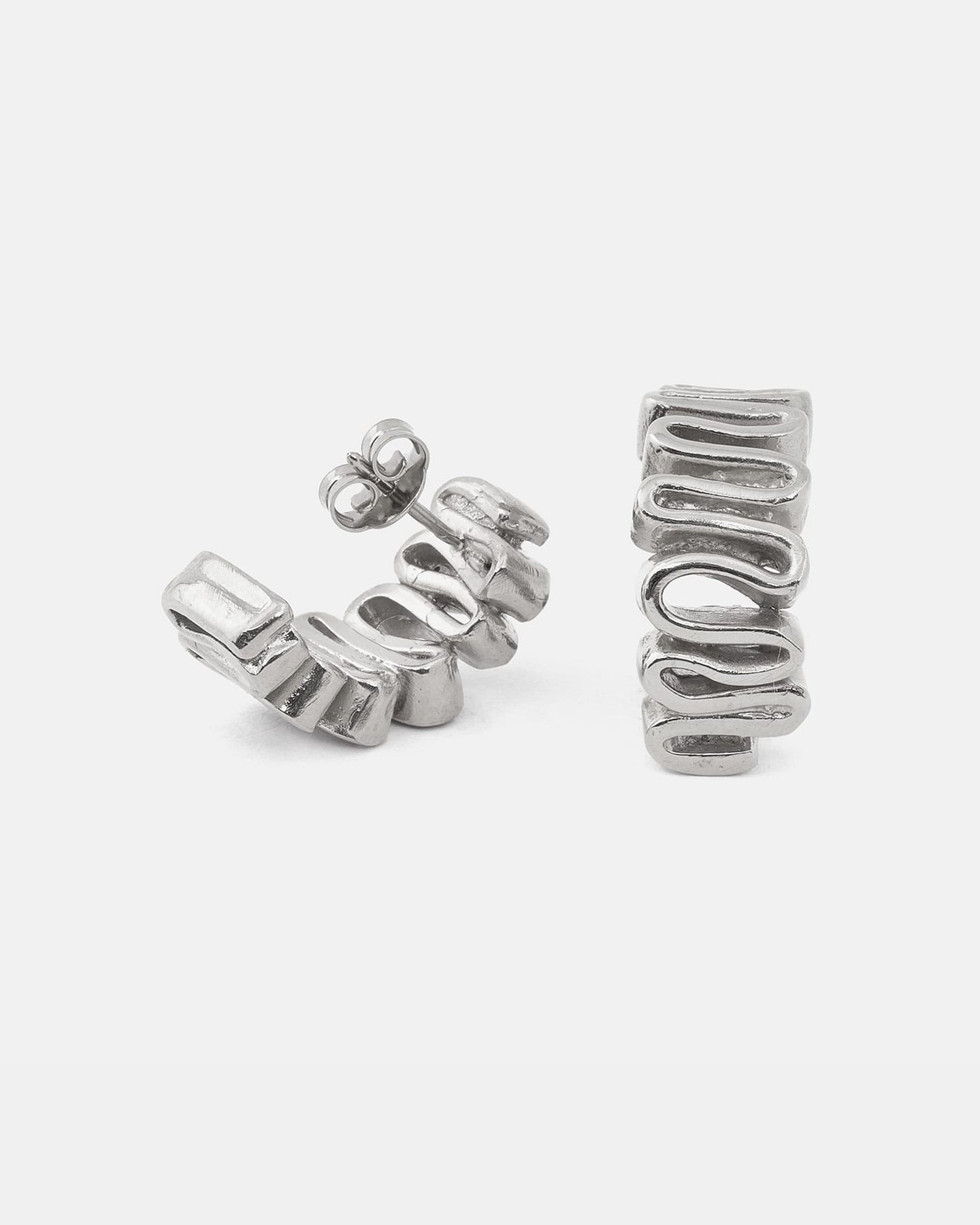 Silver Arpa Hoops earrings with bold sculptural texture