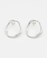 LMJ Curl Earrings in silver – minimalist yet expressive with sculpted texture