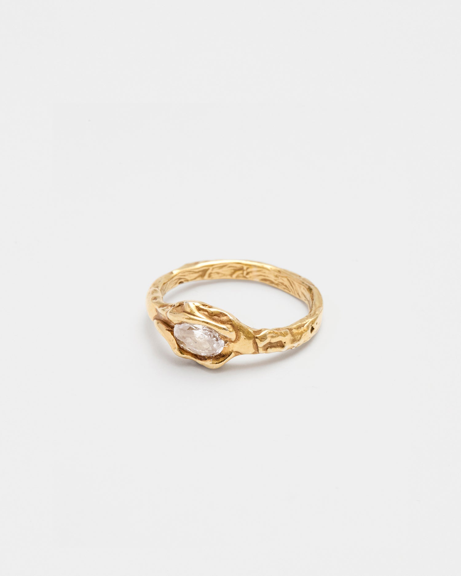 Nest Oval Midi Ring