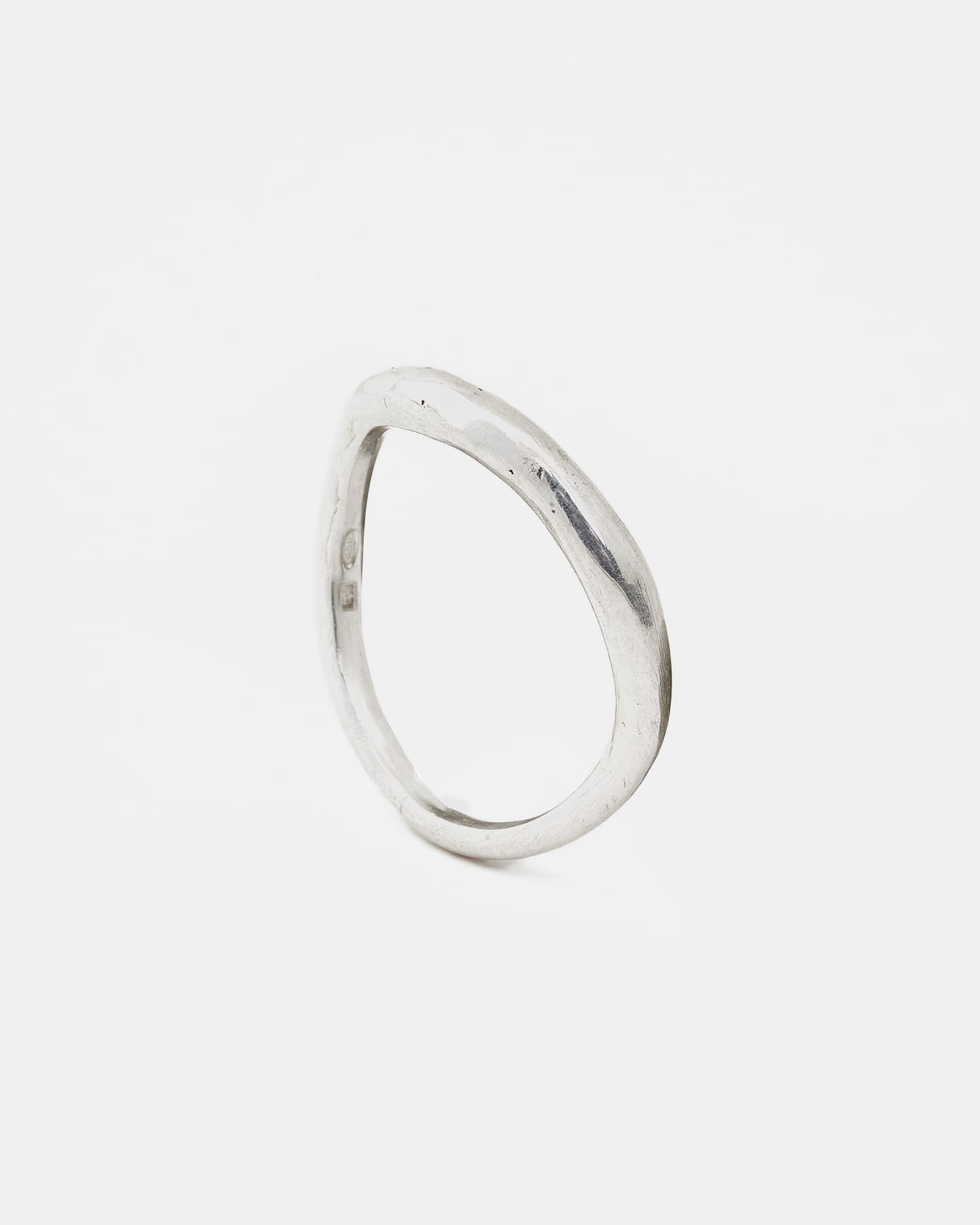 LMJ Hollow Ring in silver, organic-shaped ring styled on model