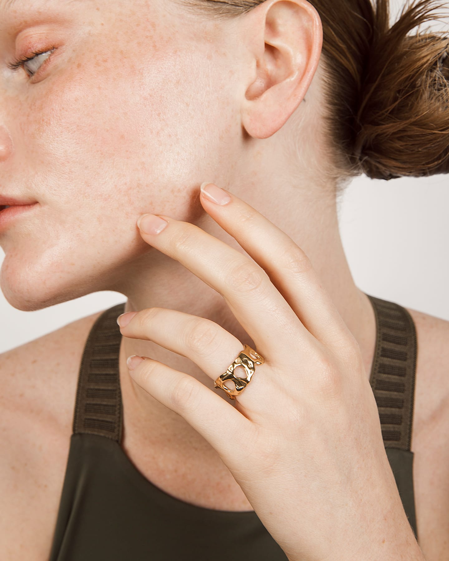 LMJ Gold Nebula Maxi handmade ring on a model