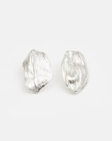 LMJ Petalo Maxi Earrings in silver – oversized earrings with natural fluid design